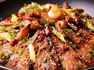 干鍋菜品調(diào)味料，盡在青島大廚四寶餐料